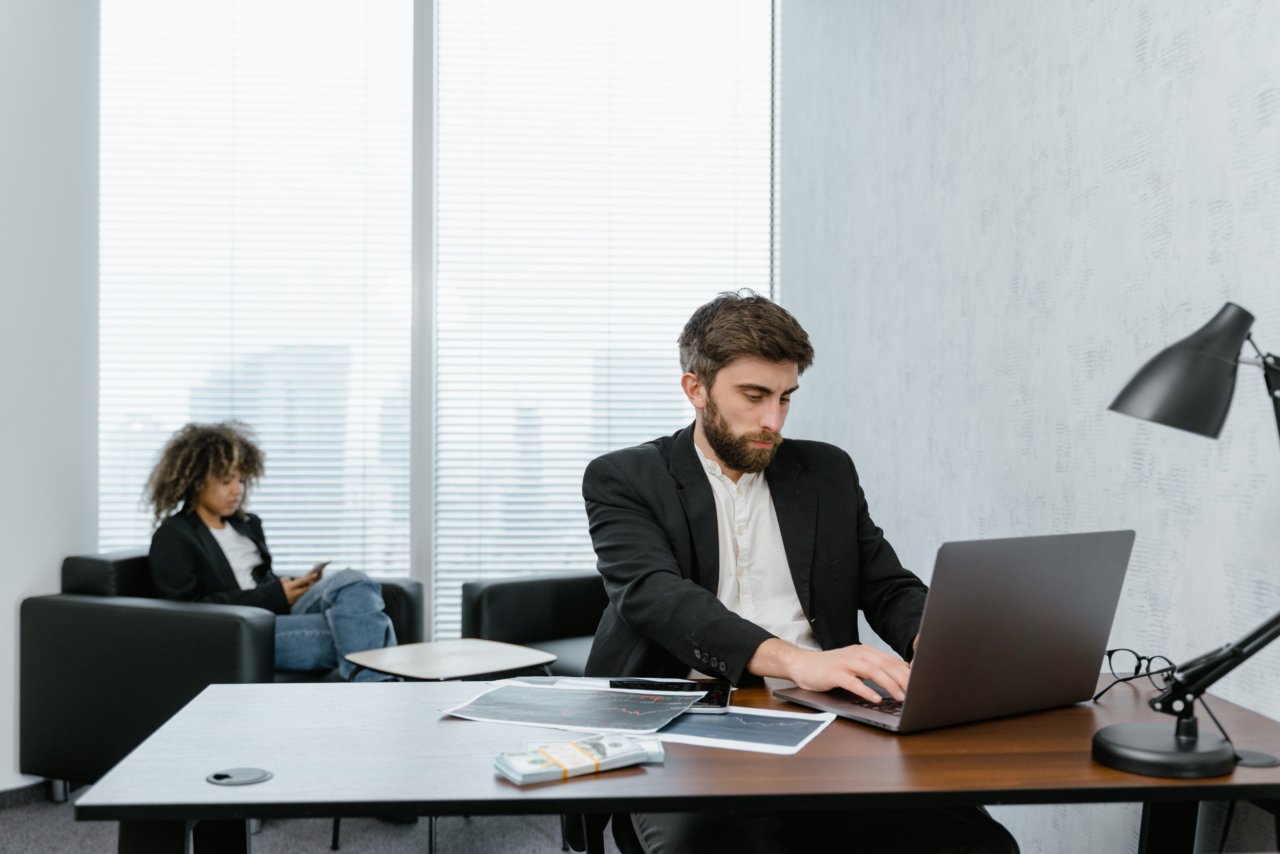 business developer kontakt (2) https://vb-analyst.brandoz.de/storage/2023/10/business-developer-kontakt-2-1280x854.png
